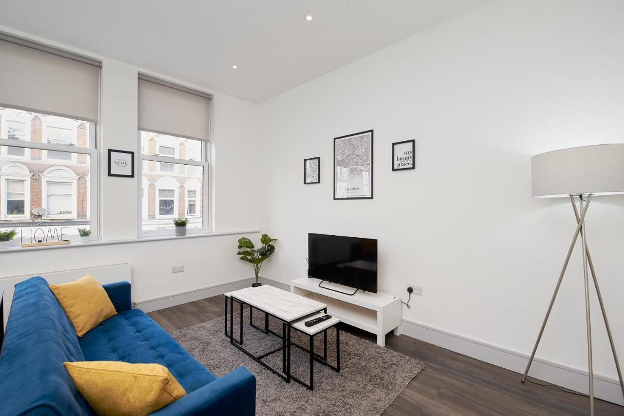 High Spec 2 Bed Apartment W/Parking Available Londres Exterior foto