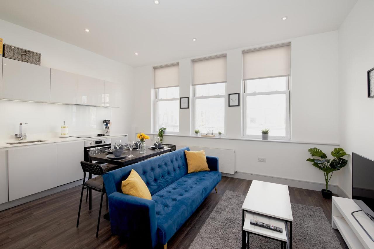 High Spec 2 Bed Apartment W/Parking Available Londres Exterior foto