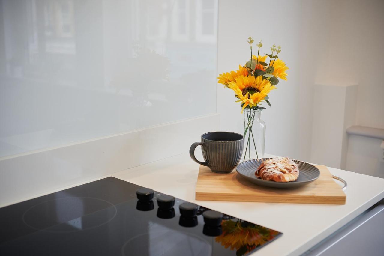 High Spec 2 Bed Apartment W/Parking Available Londres Exterior foto